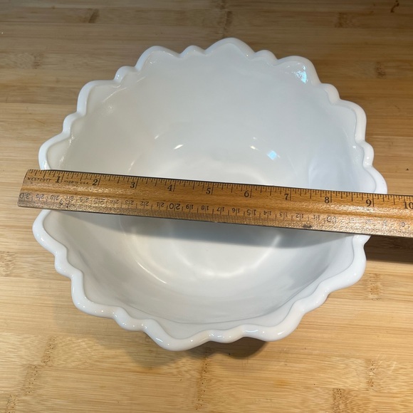 Vintage 1960s Indiana Glass Milk Glass Footed Serving Bowl Wild Rose 9” - Picture 5 of 8